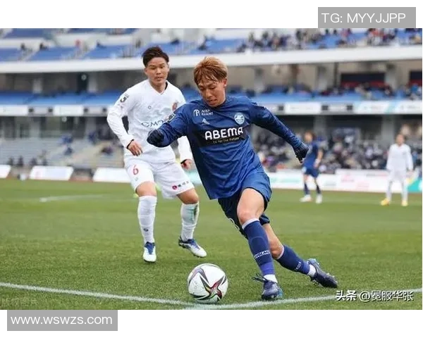 东京绿茵与泽维的激烈对决揭示足球战术与团队协作的完美结合 东京绿茵与泽维的激烈对决揭示足球战术与团队协作的完美结合