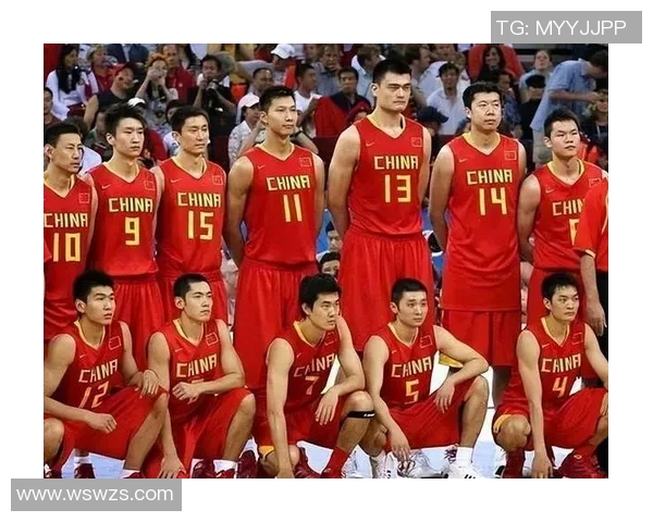 中国男篮挑战灰熊队全力以赴争夺胜利展现篮球魅力与团队精神 中国男篮挑战灰熊队全力以赴争夺胜利展现篮球魅力与团队精神